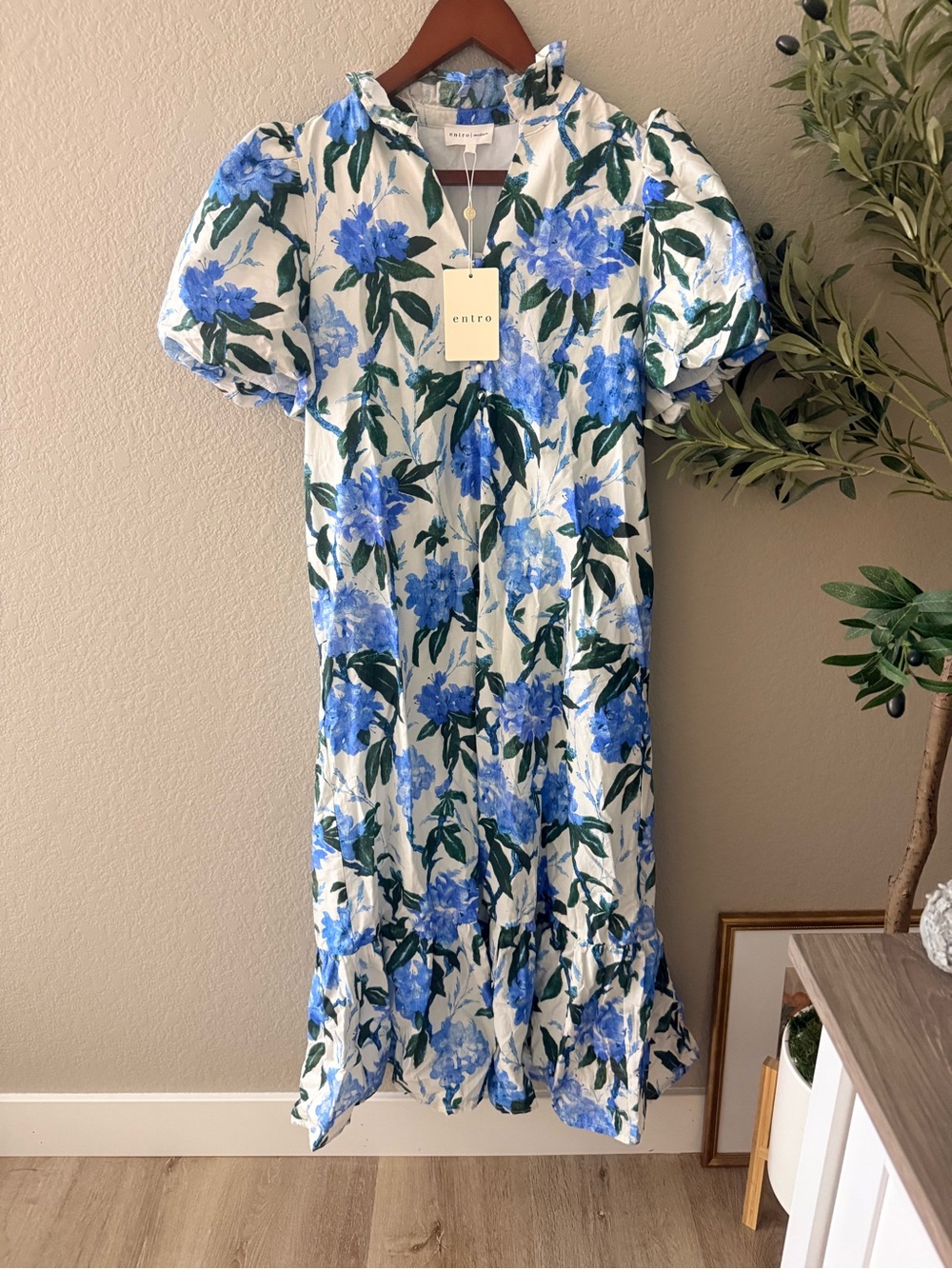 Entro NWT Blue Floral 100% Cotton Puff Sleeve Tiered Maxi Dress Size M